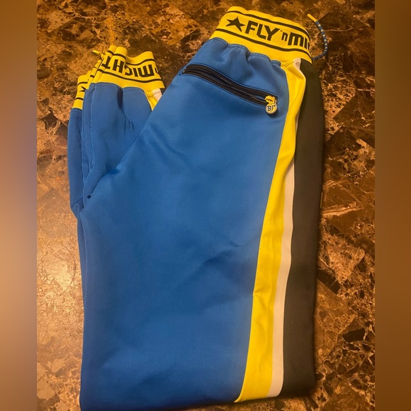 Born Fly - Picture 10 of 16